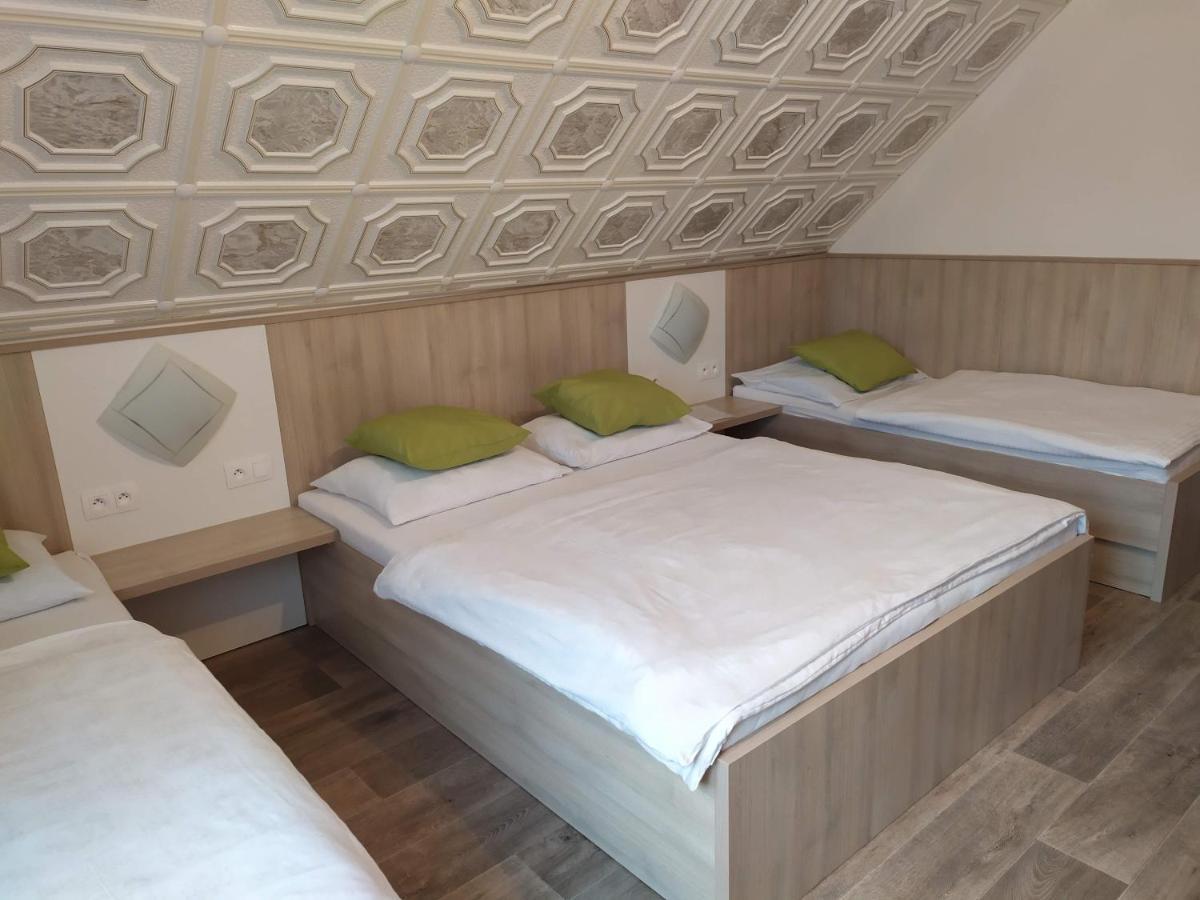 Apartmany Okoun เวลเก โลซีนี ภายนอก รูปภาพ