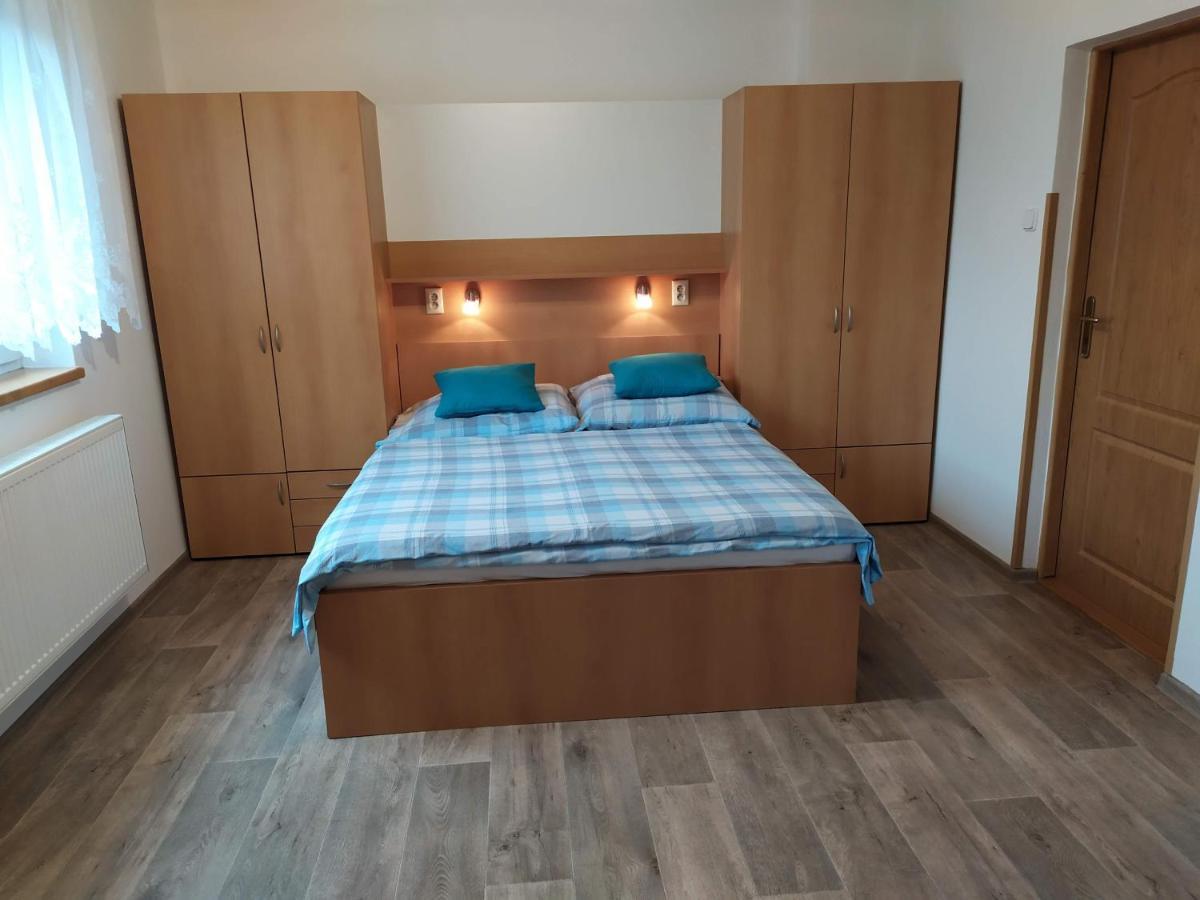 Apartmany Okoun เวลเก โลซีนี ภายนอก รูปภาพ