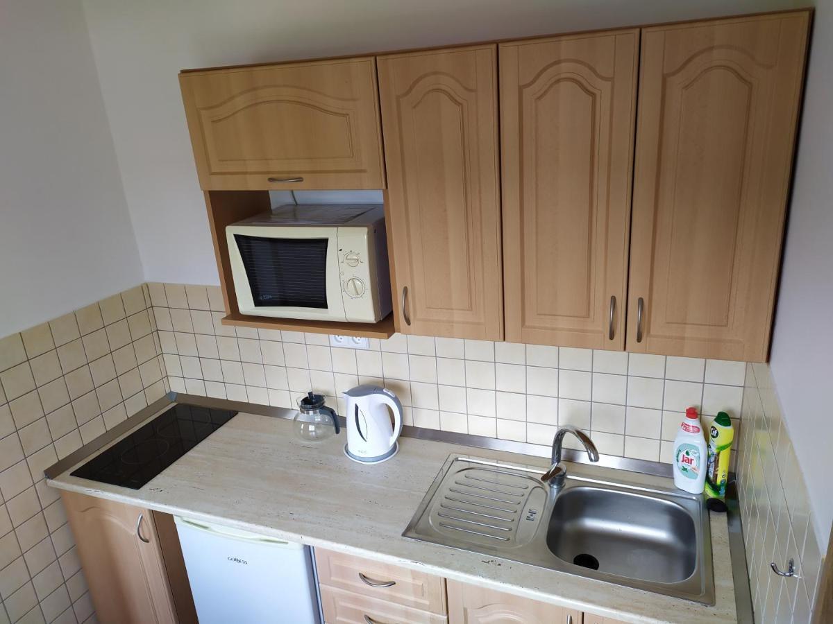 Apartmany Okoun เวลเก โลซีนี ภายนอก รูปภาพ